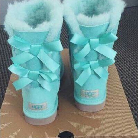 ISO mini teal/succulent/Tiffany blue/navy Uggs. - Picture 7 of 7